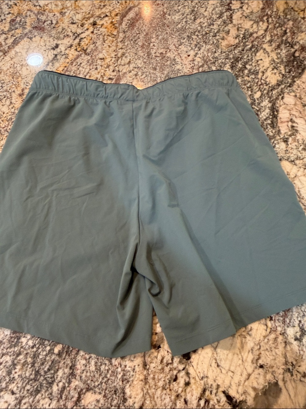NOBULL | Men's Shorts | Medium - Picture 6 of 6